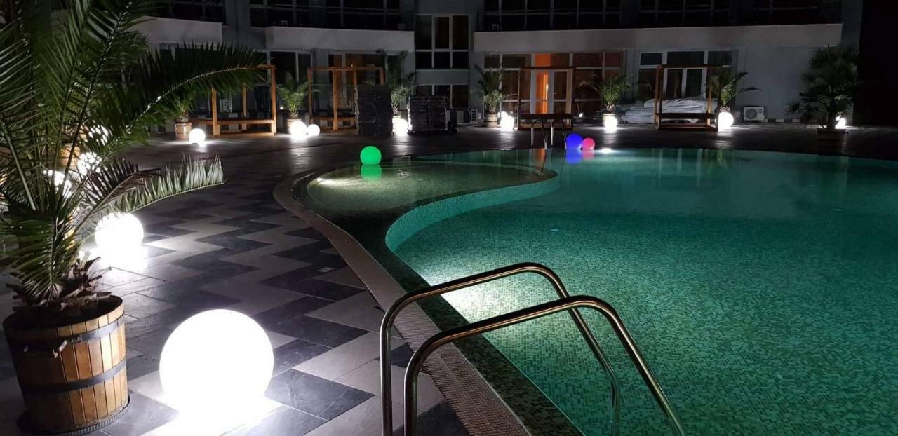 Allure Beach Resort Aparthotel プリモルスコ エクステリア 写真