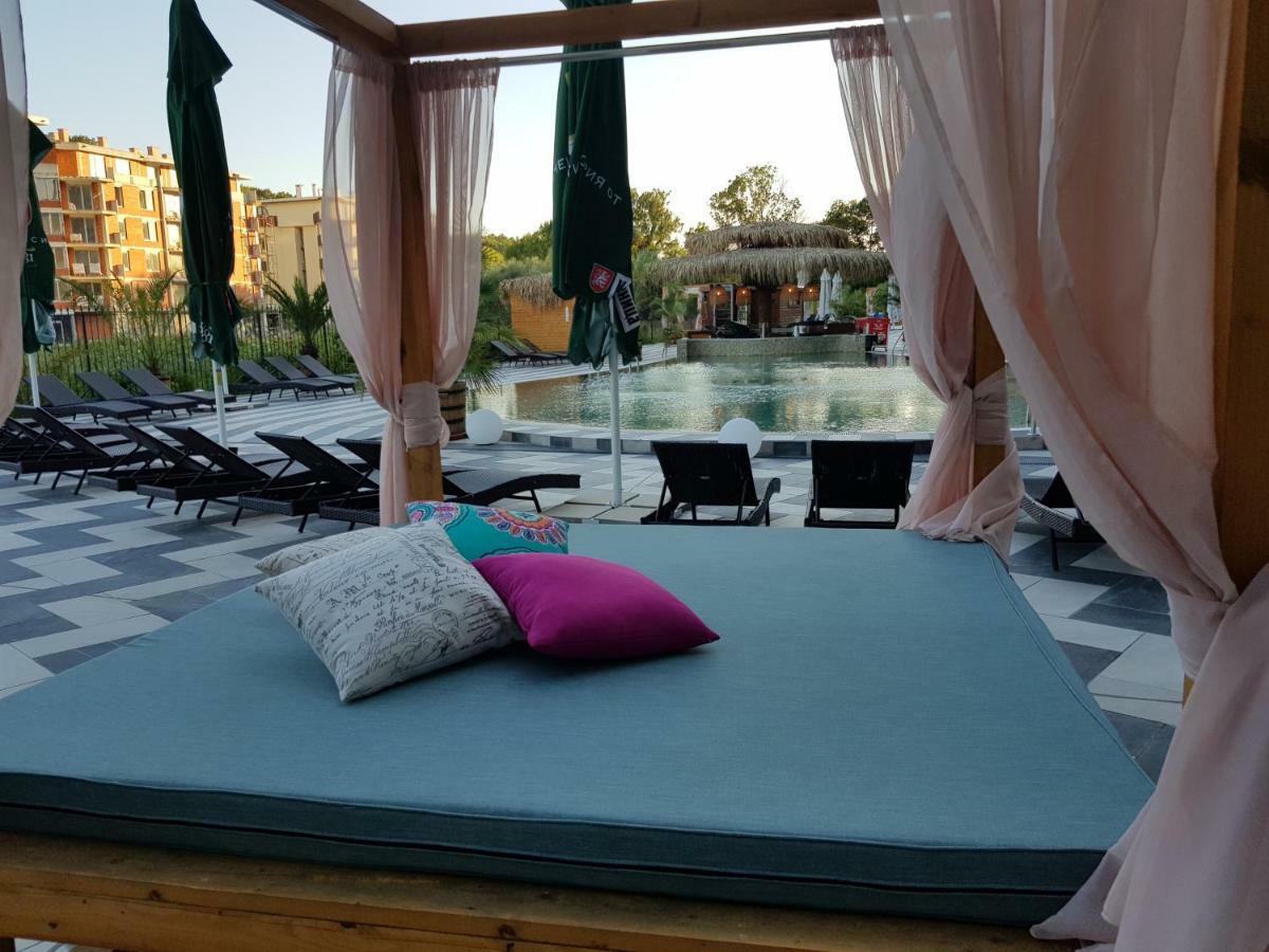 Allure Beach Resort Aparthotel プリモルスコ エクステリア 写真