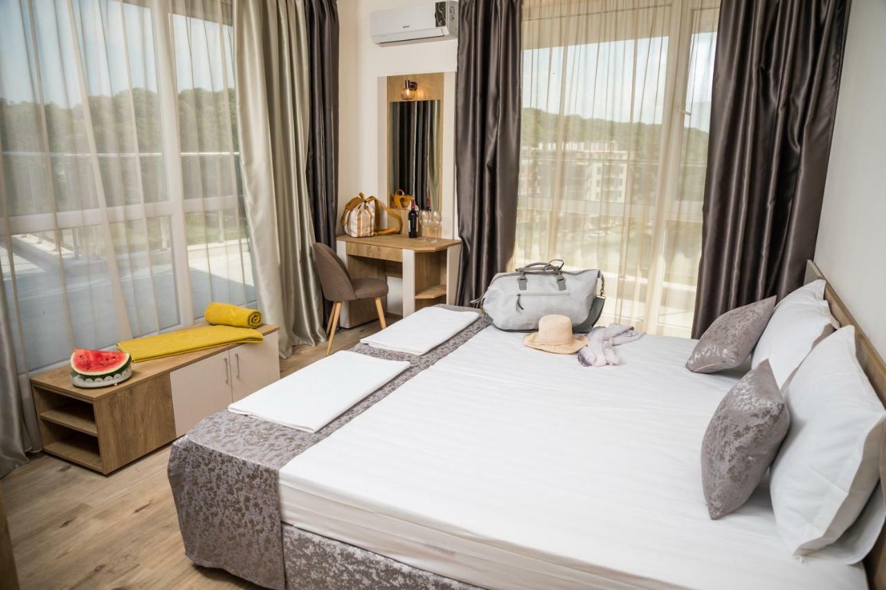 Allure Beach Resort Aparthotel プリモルスコ 部屋 写真